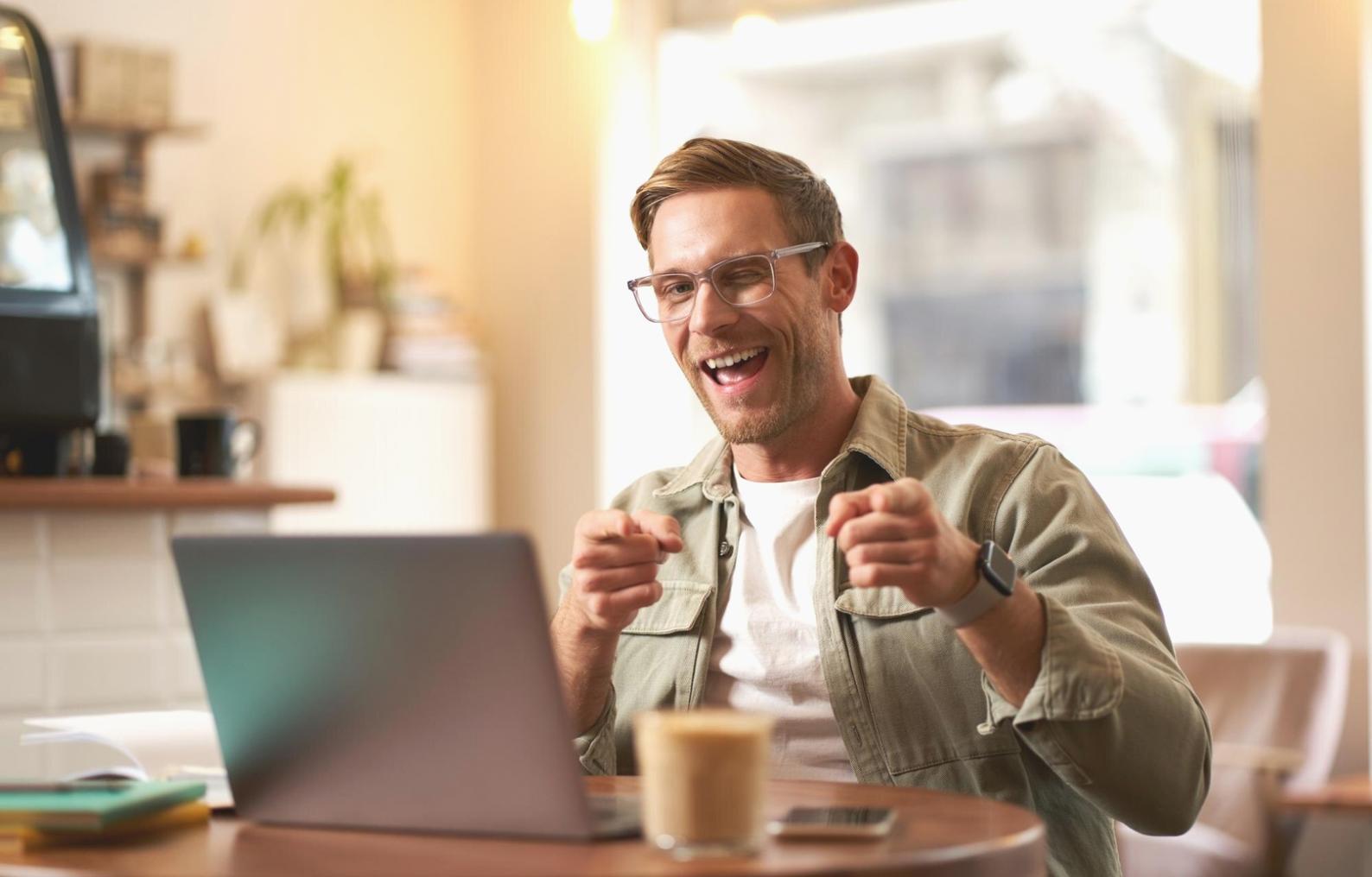 Professionelle Nageldesign-Werkzeuge und Materialien